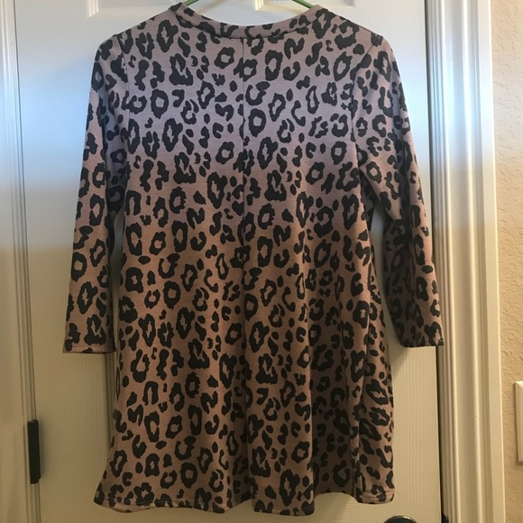 Leopard Top - Picture 2 of 3